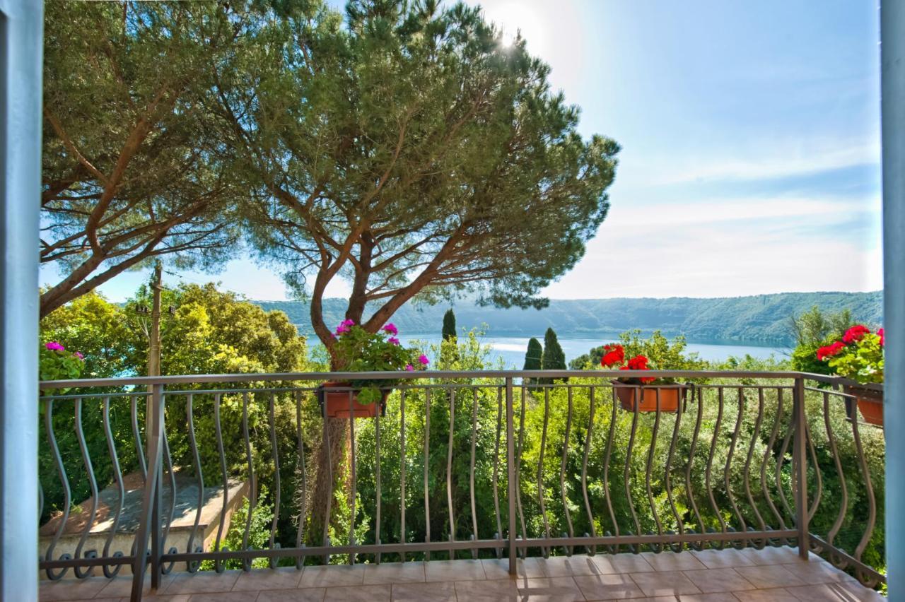 Villalbert Castel Gandolfo Bagian luar foto