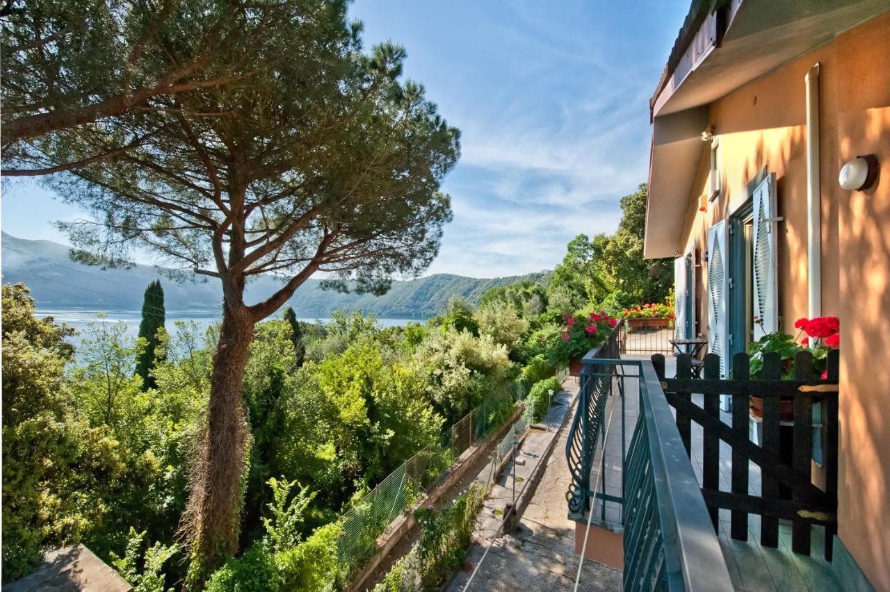 Villalbert Castel Gandolfo Bagian luar foto