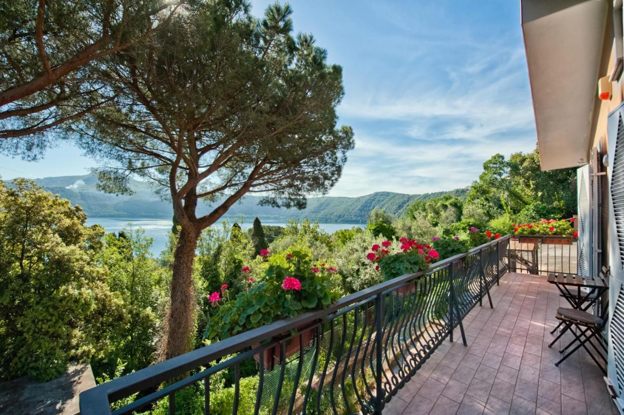 Villalbert Castel Gandolfo Bagian luar foto
